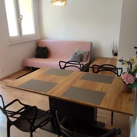 Happy Corner Apartament *